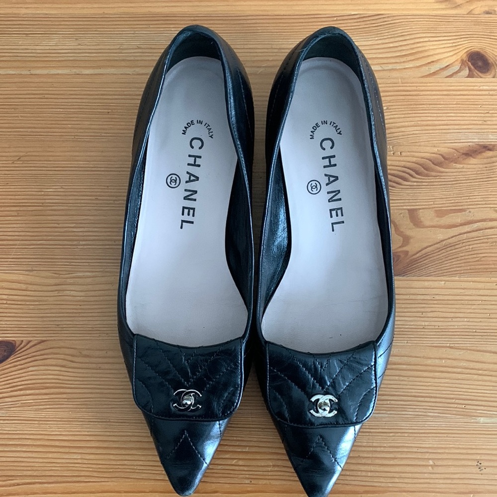 Chanel loafer. Size EU 36 1/2. Black.